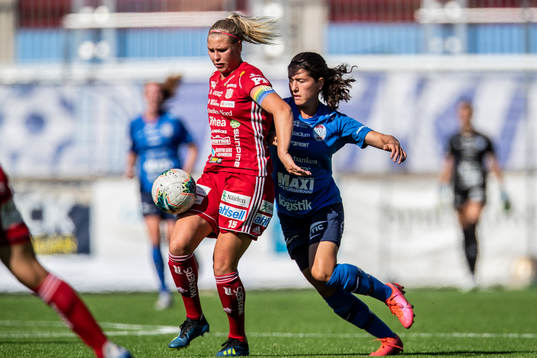 Piteås Ellen Löfqvist och Eskilstunas Loretta Kullassi