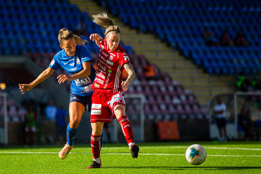 Piteås Cecilia Edlund utmanar Eskilstunas Anna Oscarsson