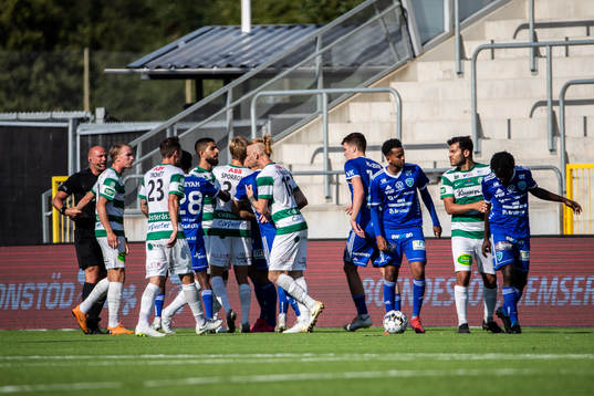 Bråk mellan Västerås och Umeås spelare