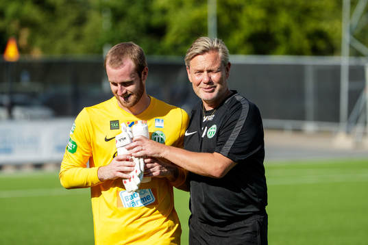 Västerås målvakt Daniel Svensson och tränare Thomas