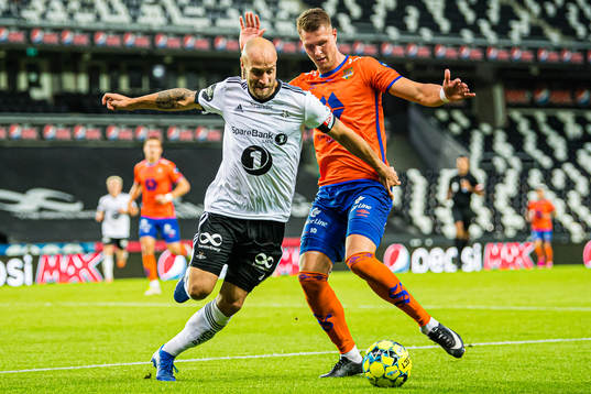 Tore Reginiussen of Rosenborg and Holmbert Aron Briem