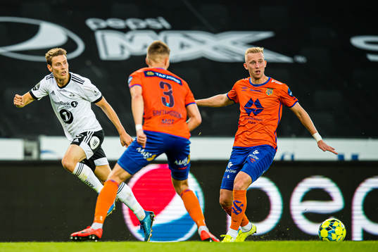 Kristoffer Zachariassen of Rosenborg and Daan Frederikus