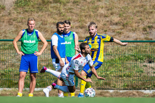 Eskilsminnes Mathias Unkuri mot Assyriskas Tarek Alnator