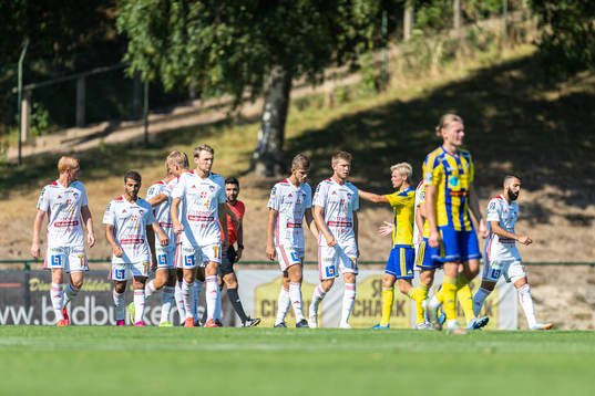 Assyriskas spelare jublar