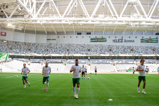 Hammarbys Abdul Khalili värmer upp