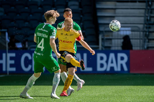 Elfsborgs Sivert Heltne Nilsen mot Hammarbys Abdul Khalili