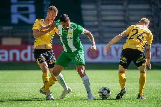 Hammarbys Imad Khalili mot Elfsborgs Leo Väisänen och