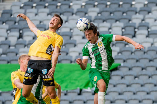 Elfsborgs Leo Väisänen och Hammarbys Kalle Björklund