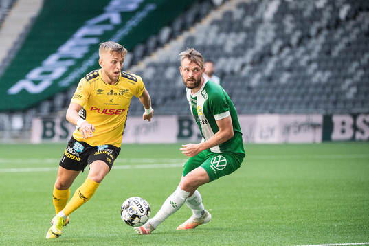 Elfsborgs Jesper Karlsson och Hammarbys Mads Fenger Nielsen