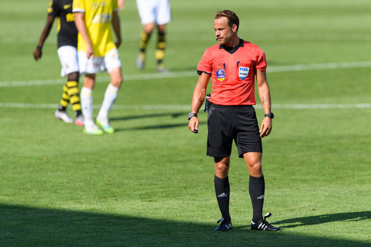 Domare Kristoffer Karlsson