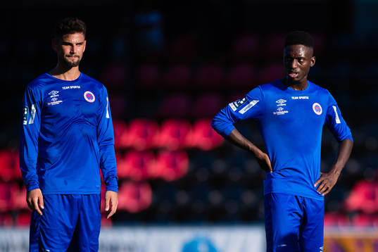 Karlslunds Filip Stankovic och Tidjani Diawara deppar