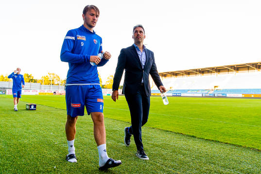 Sivert Stenseth Gussiås and Martí Cifuentes, head coach