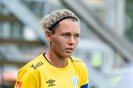 Göteborgs målvakt Jennifer Falk innan fotbollsmatchen i