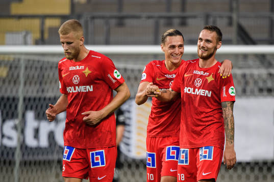 IFK Norrköpings Jonathan Levi och Linus Wahlqvist jublar