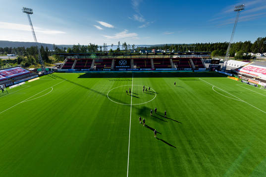 Jämtkraft Arena interiört med Kalmars spelar på plan