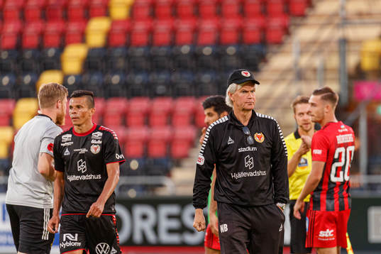 Kalmars tränare Nanne Bergstrand deppar