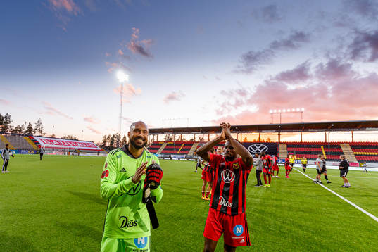 Östersunds målvakt Aly Keita och Kalpi Wilfried Ouattara