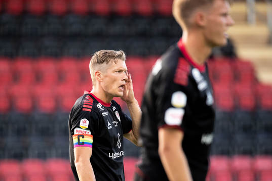 Kalmars Viktor Elm deppar
