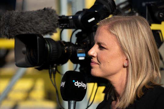 Petra Svensson kommentator på Dplay