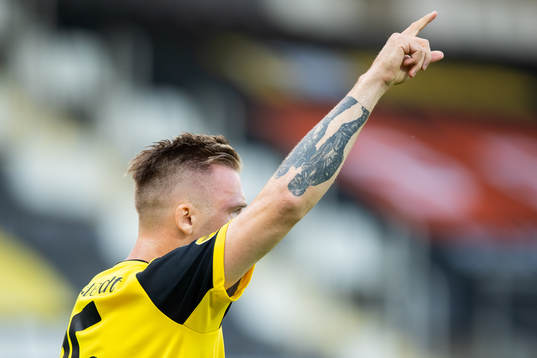 Häckens Alexander Söderlund jublar