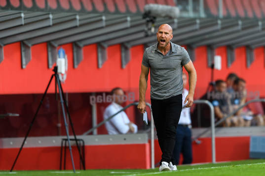 Sirius tränare Henrik Rydström reagerar