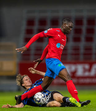 Sirius Johan Karlsson och Helsingborgs Ravy Tsouka Dozi