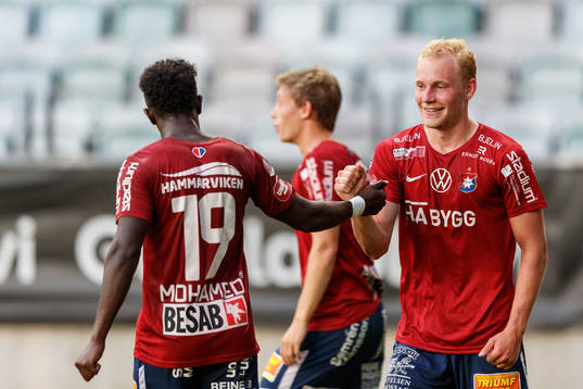 Örgrytes Adam Bergmark Wiberg jublar