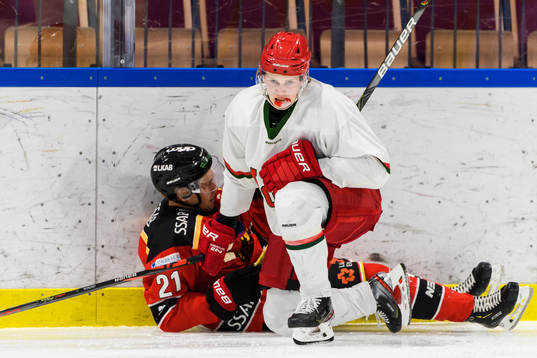 Modos Tobias Åhström och Luleås Juhani Tyrväinen