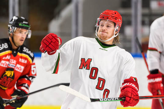 Modos Mikkel Aagaard jublar