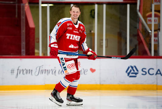 Timrås Jonathan Dahlen spelar in film