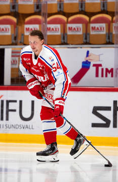 Timrås Jonathan Dahlen spelar in film