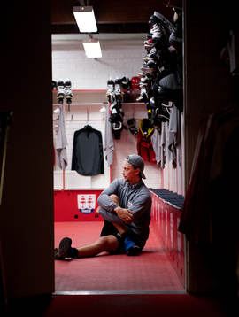 Timrås Jonathan Dahlen stretchar
