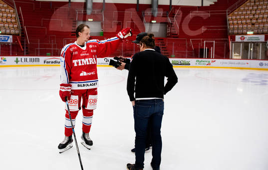 Timrås Jonathan Dahlen spelar in film