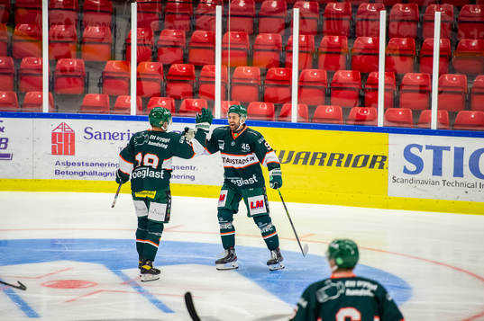 Kristianstads Kevin Wennström jublar