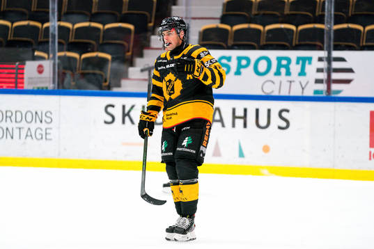 Skellefteås Joakim Lindström jublar