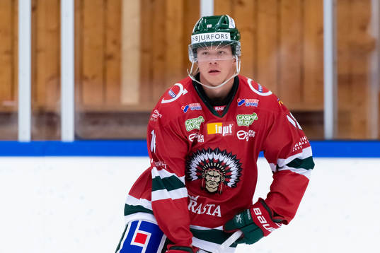 Frölundas Lucas Raymond innan träningsmatchen i ishockey