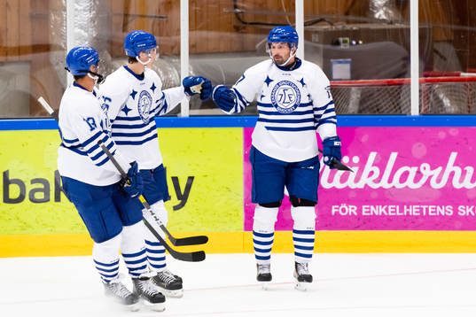 Leksands Daniel Olsson-Trkulja jublar