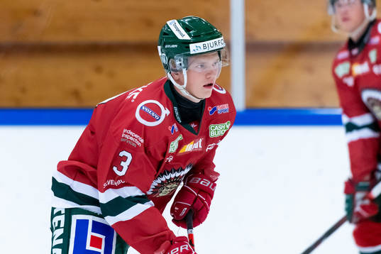 Frölundas Theodor Niederbach innan träningsmatchen i