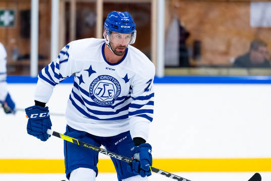 Leksands Marek Hrivik innan träningsmatchen i ishockey
