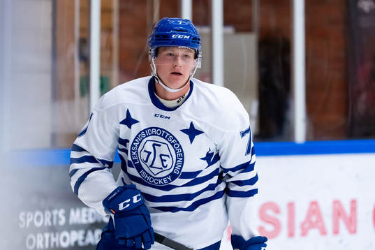 Leksands Lucas Nordsäter innan träningsmatchen i ishockey
