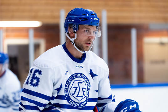 Leksands Daniel Gunnarsson innan träningsmatchen i