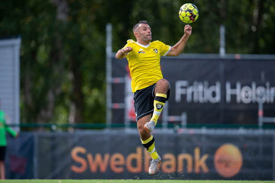 Malmö Citys Dardan Burrniku