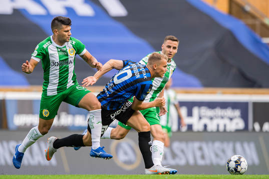 Hammarbys Paulinho och Jeppe Andersen mot Sirius Elias