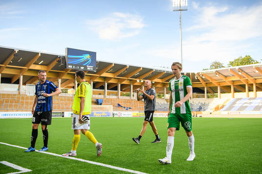 Hammarbys Tim Söderström deppar