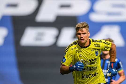 Sirius målvakt Lukas Jonsson