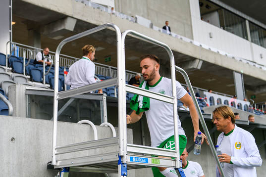 Hammarbys Muamer Tankovic och assisterade tränare Tony