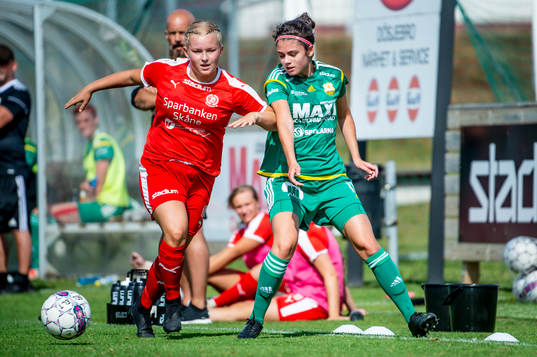Dösjöbros Izabelle Ragvald mot Åhus Diellza Mustafa