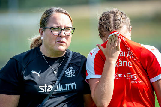 Dösjöbros lagledare Maria Malm Svensson och Emelie