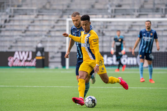 Djurgårdens Jesper Karlström och IFK Göteborgs Tobias