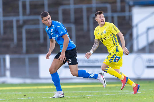Halmstads Edvin Kurtulus och Sundsvalls Jamie Ryan Hopcutt